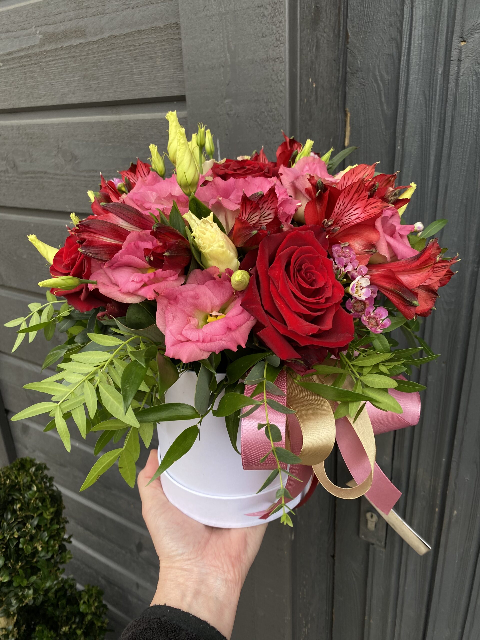 kompositsioon mustvee puukool